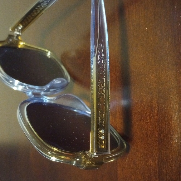 NEW Coach Sunglasses HC 8395 - Picture 7 of 17